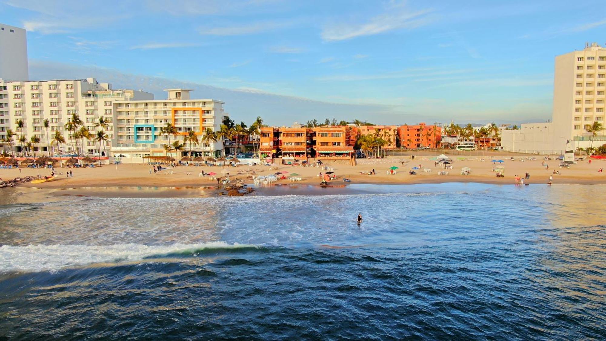 Playa Suites Mazatlán Zimmer foto