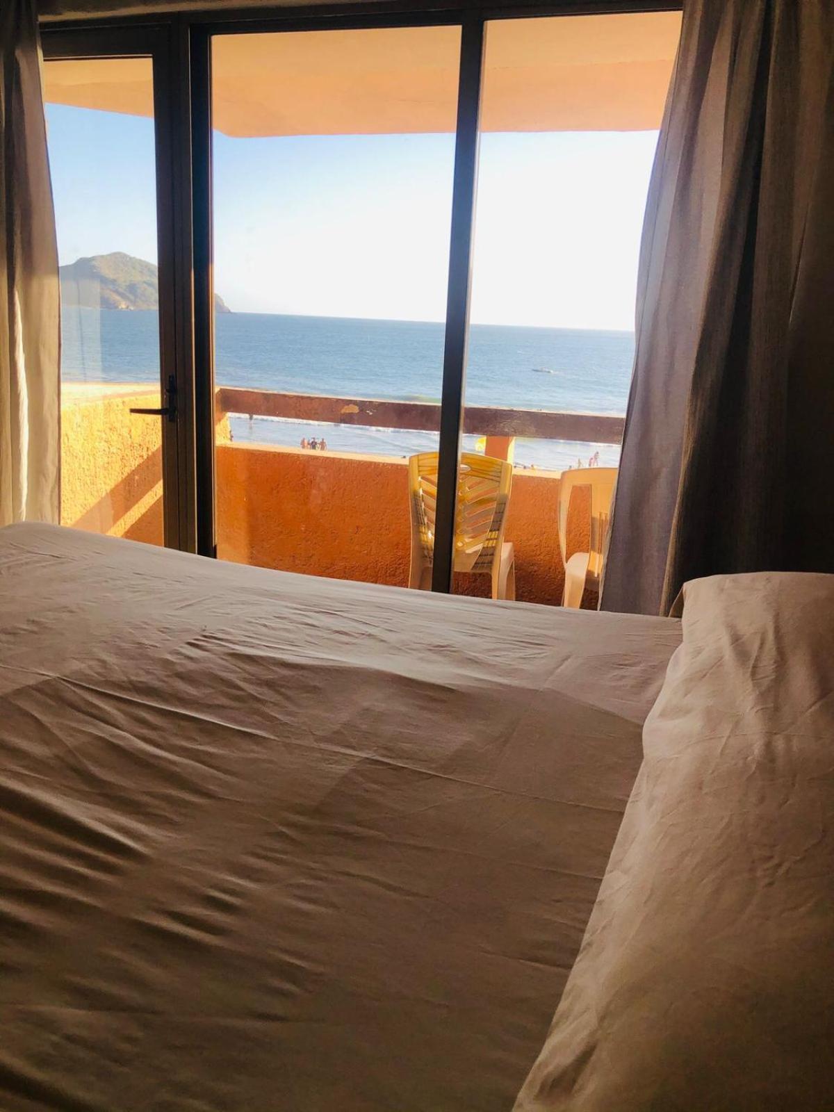 Playa Suites Mazatlán Zimmer foto